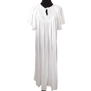 Vintage White Lace House Dress Flutter Sleeve Nightgown Lagenlook Grandma MuuMuu